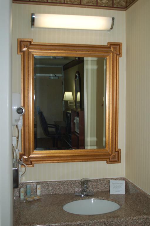 Stayapt Suites Alexandria-Fort Belvoir ภายนอก รูปภาพ